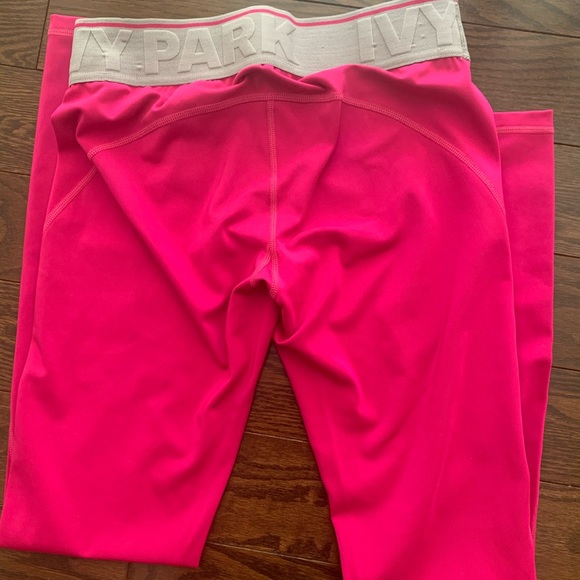 IVY PARK leggings, fuschia, sz M. - Picture 5 of 5